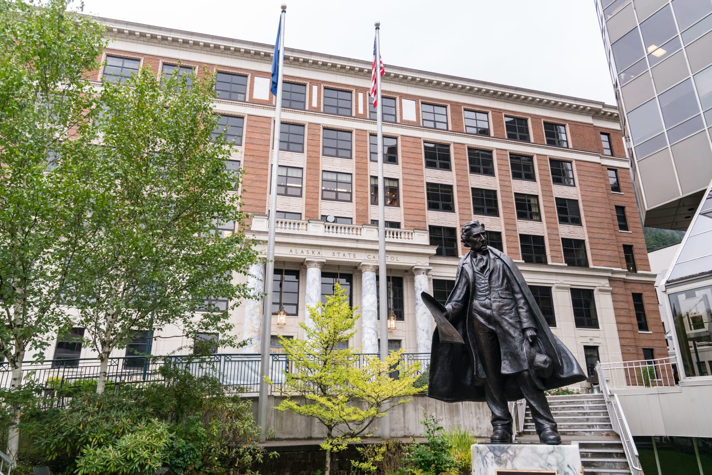Legislators salvage an education bill as the clock ticks down on the session